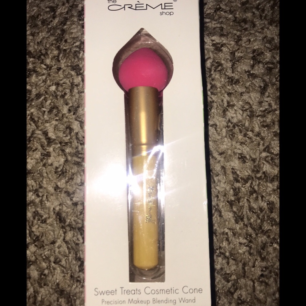 The creme shop blending wand